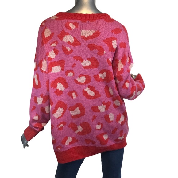 Free As A Bird Women’s Small Sweater Oversized Crew Neck Leopard Print - Picture 2 of 14
